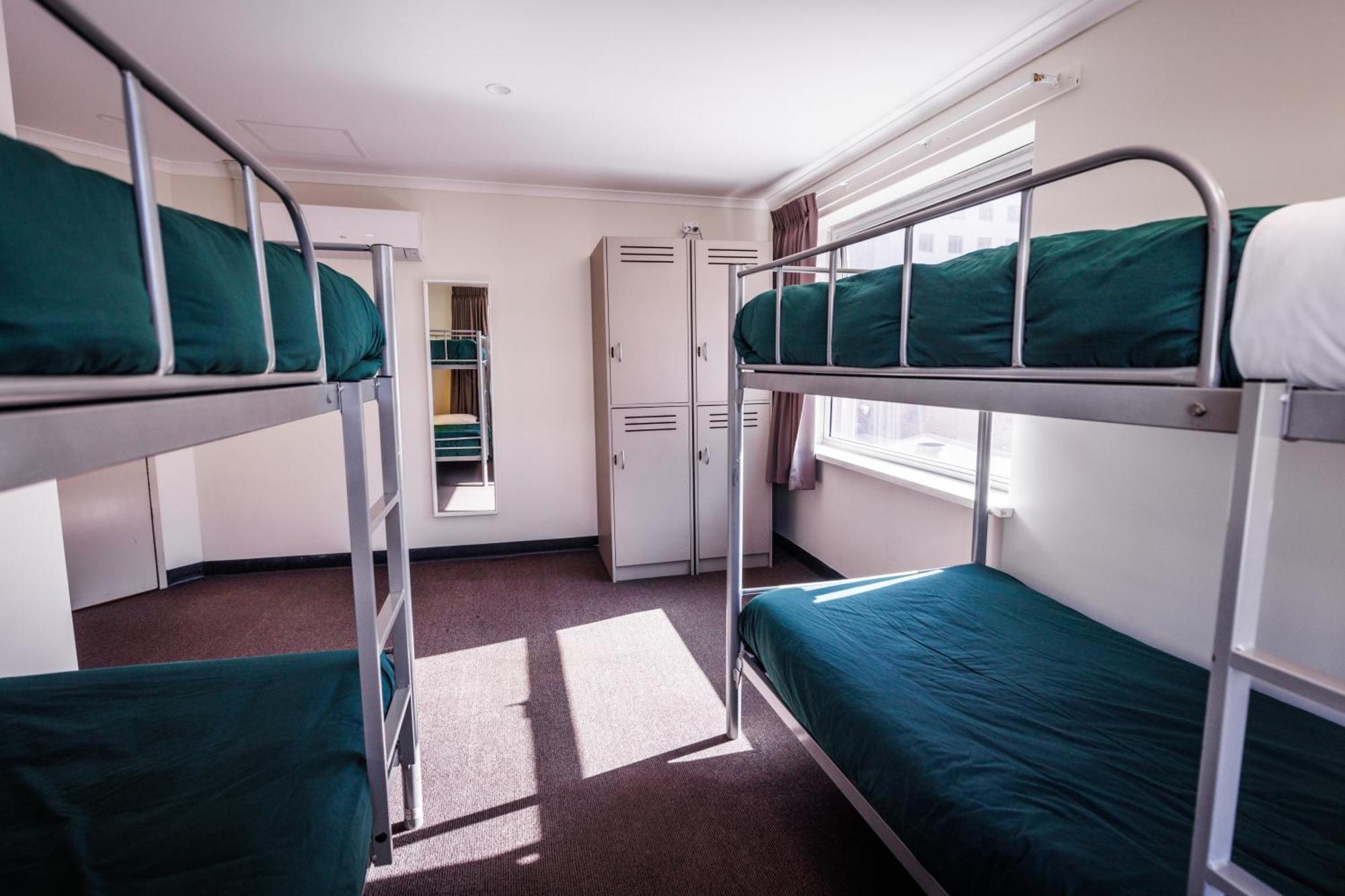 Bed 4-Bed Female Dormitory Room,1543081924:JPEG